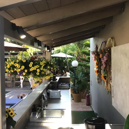 Aparthotel Evie's Kalathas